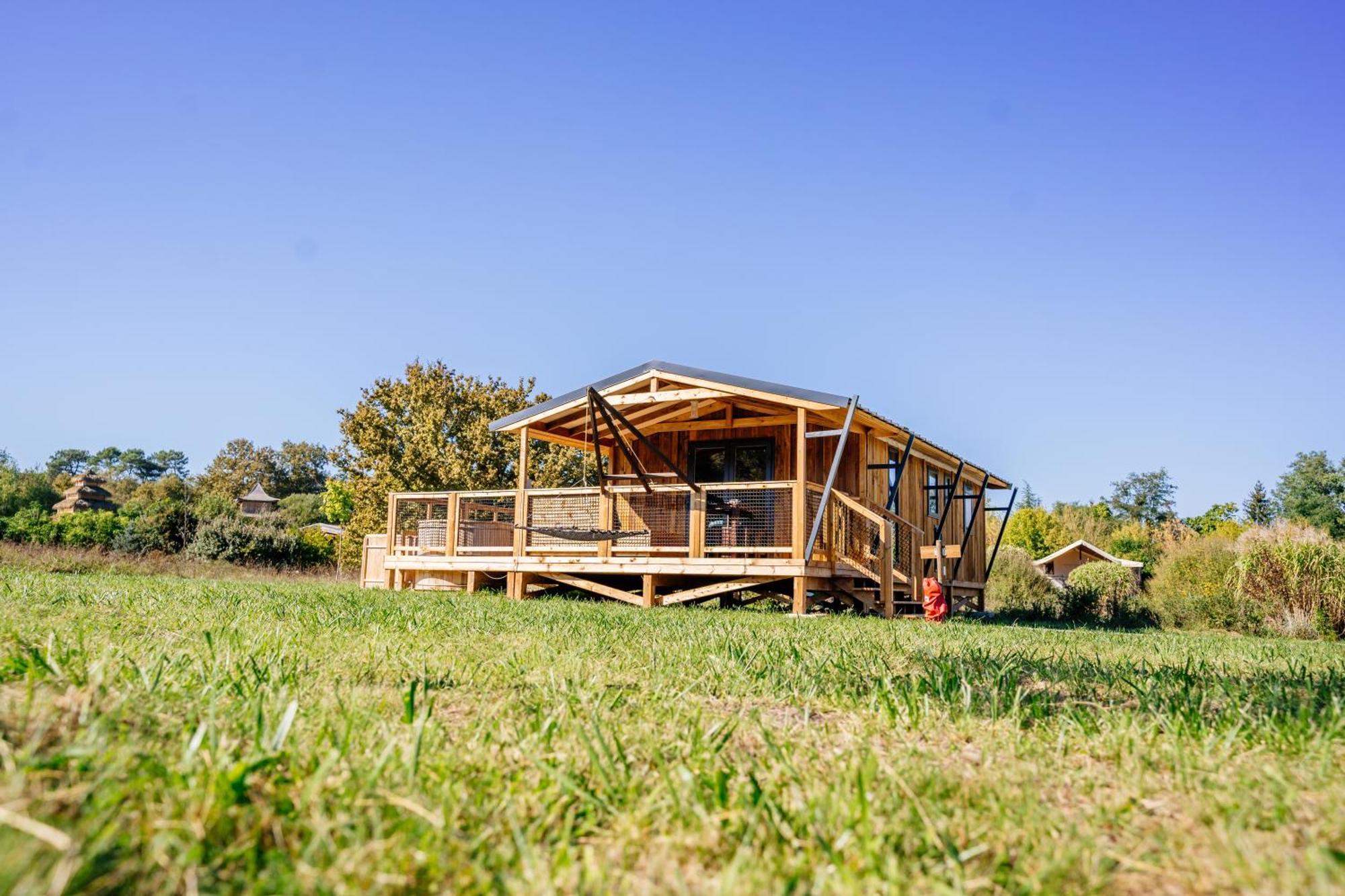 Domaine Ecotelia Le Nizan Exterior photo